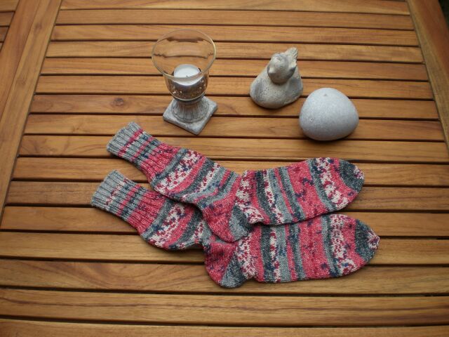 bunteSocken1.jpg (63988 Byte)
