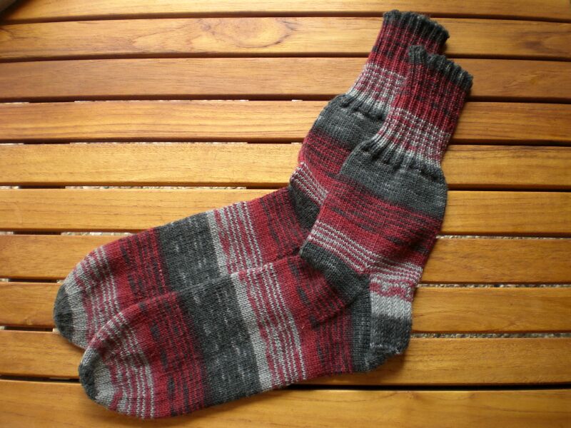 bunteSocken23.jpg (103775 Byte)