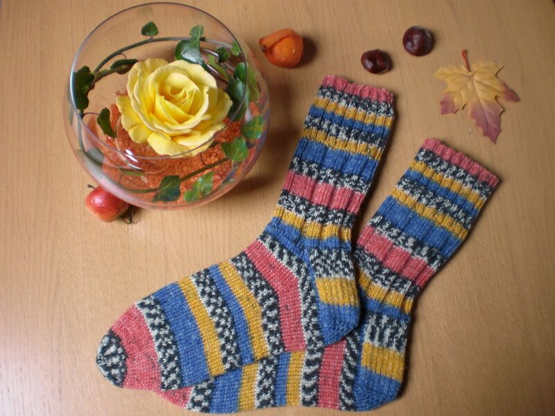 bunteSocken27.jpg (91977 Byte)