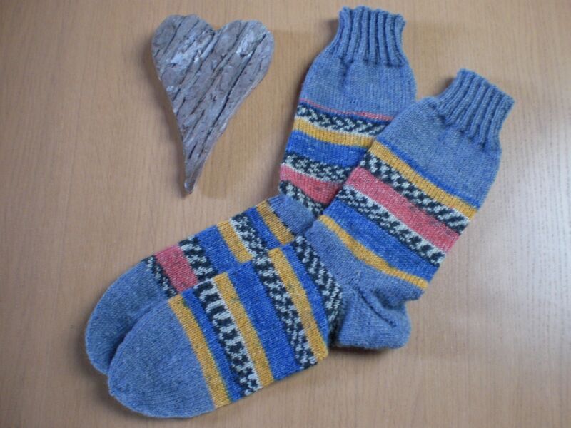 bunteSocken31.jpg (77151 Byte)